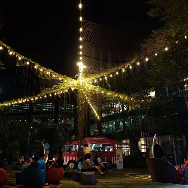 eat out foodtruck event in lippo mall puri st. moritz